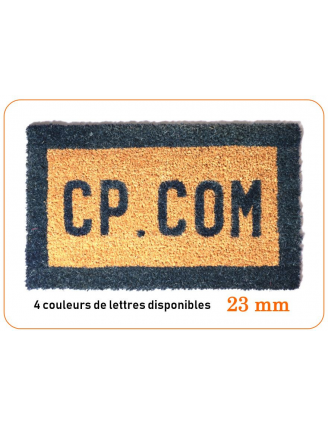 tapis brosse coco, personnalisé avec des lettres.