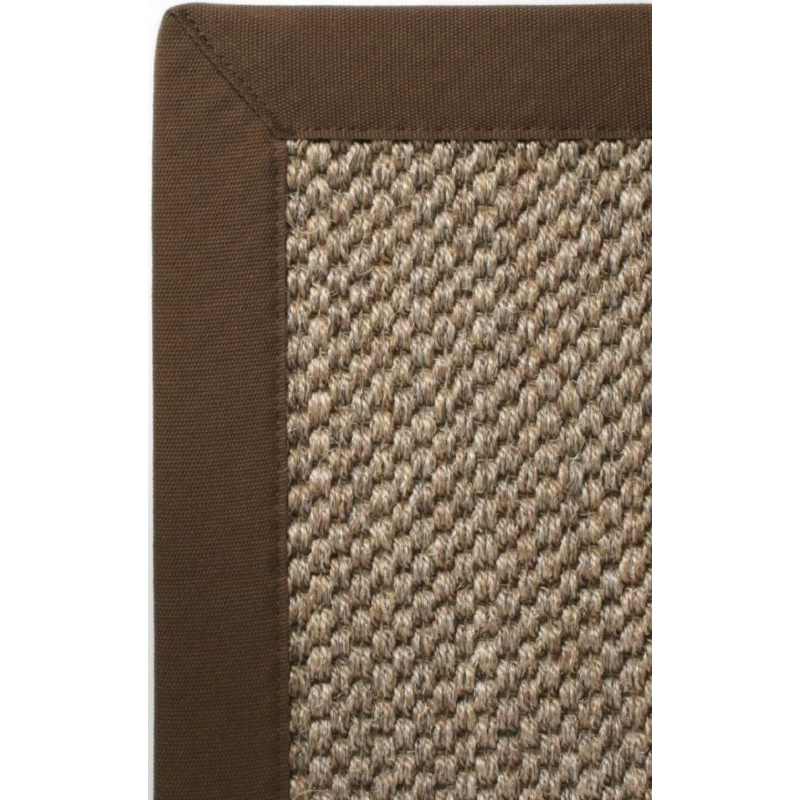 Tapis sur mesure beige pour votre salon. Tapis en sisal facile d'entretien.